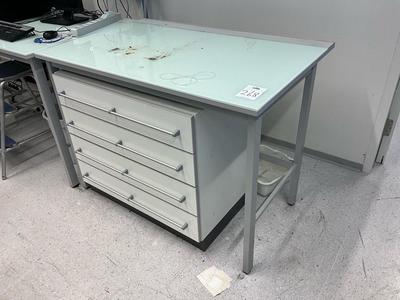 Overview picture of laboratory working table
